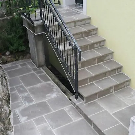 House 42