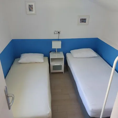 House 42 Διαμέρισμα Valun