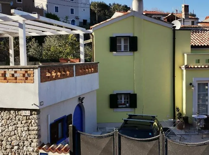 Appartement House 42 *