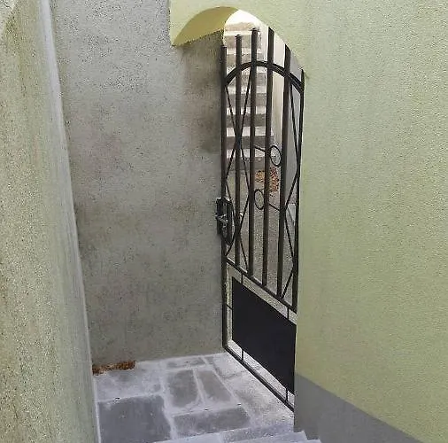 Appartement House 42 *