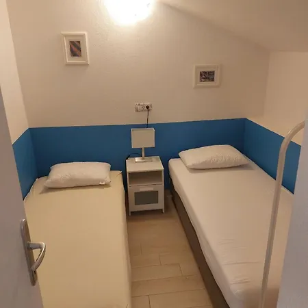 House 42 Apartment *
