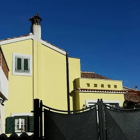 Apartment House 42 *